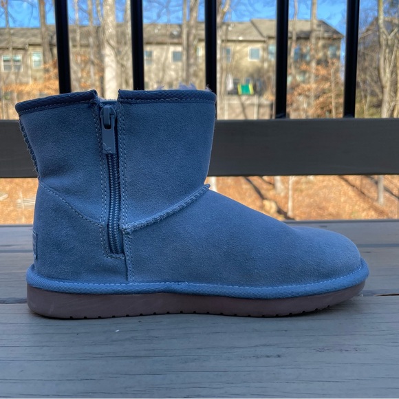 NWOB Koolabura by UGG Koola Mini boots in Coast Blur size 4 kids - Picture 9 of 15